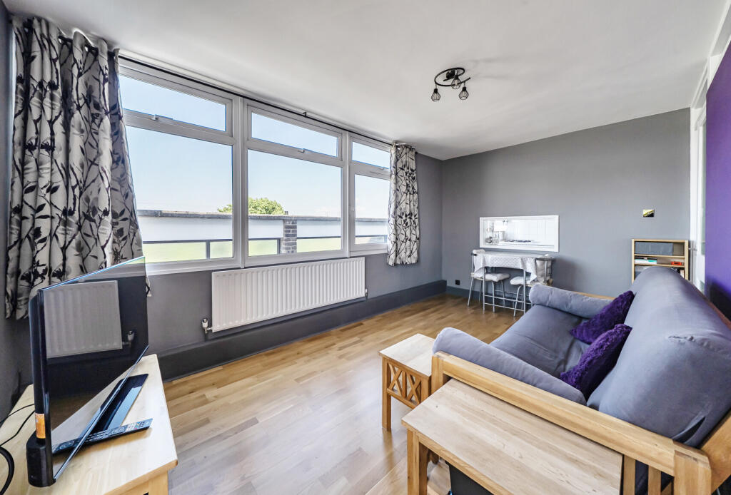 Main image of property: West Drive, London, SW16