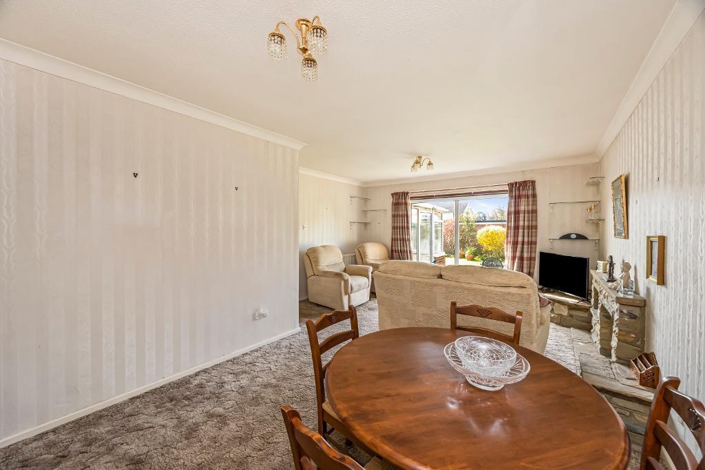 House in Horsham, Upper Beeding - More