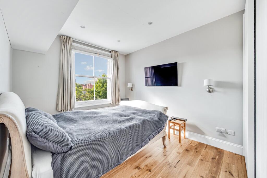Apartment in London, West Kensington - More
