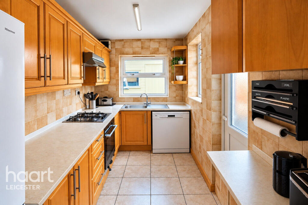 House in Leicester, City of Leicester - View 4