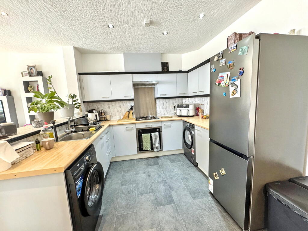 Foryd Road, Kinmel Bay, Conwy, LL18 photo 4