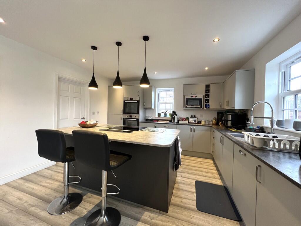 George Way, Chatteris, Cambs., PE16 6TB photo 3