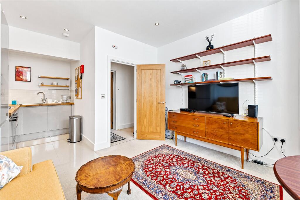 Apartment in Brighton - View 4