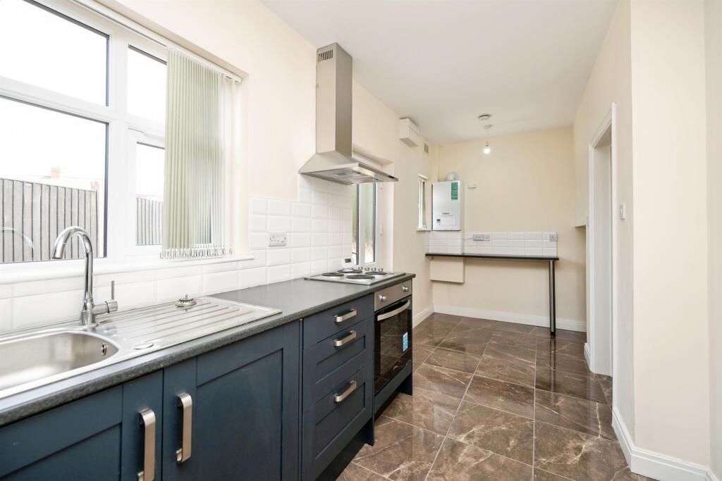 House in Sandwell, West Midlands - View 4