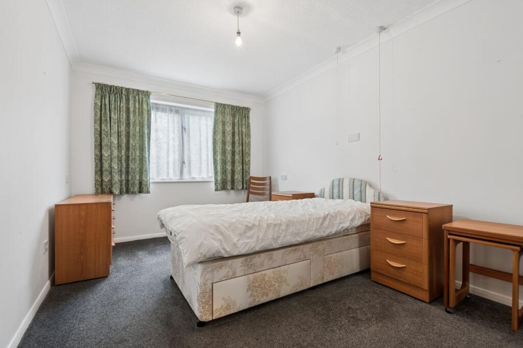 Apartment in St Neots - View 5