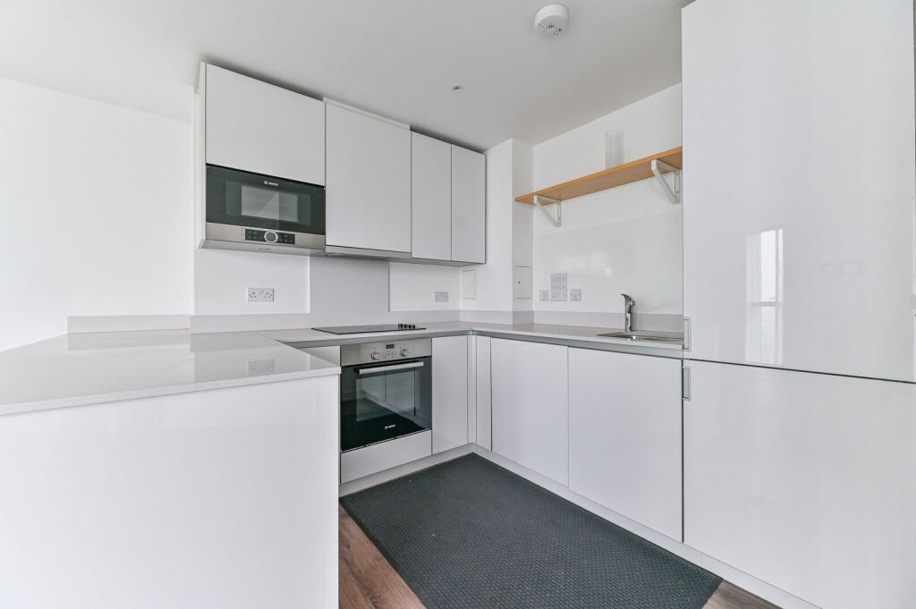 Apartment in Croydon - View 4
