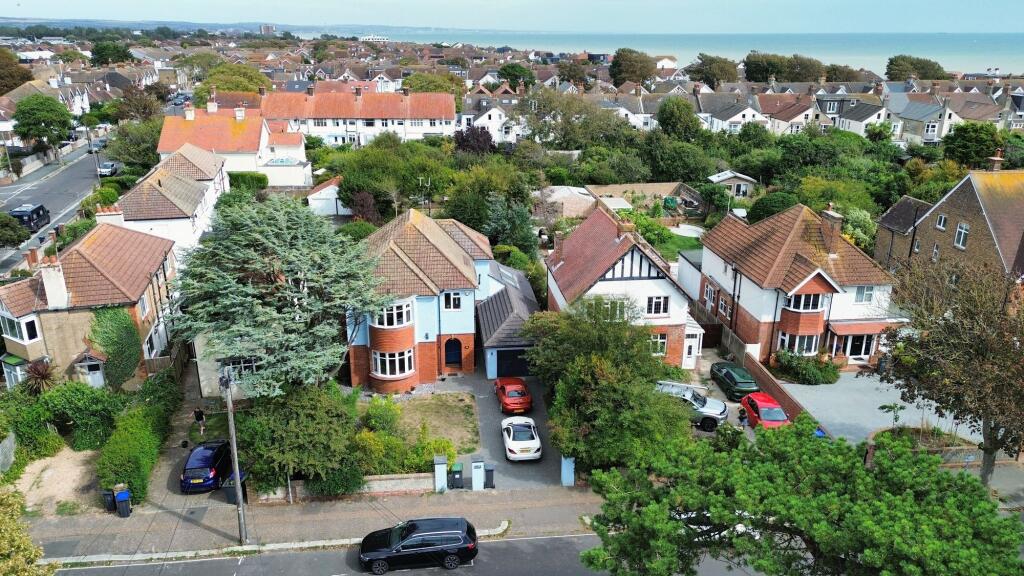 Main image of property: Windsor Road, Worthing, BN11