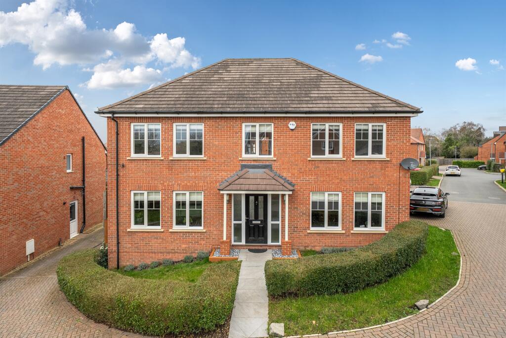 Main image of property: Birch Close, Maidenhead