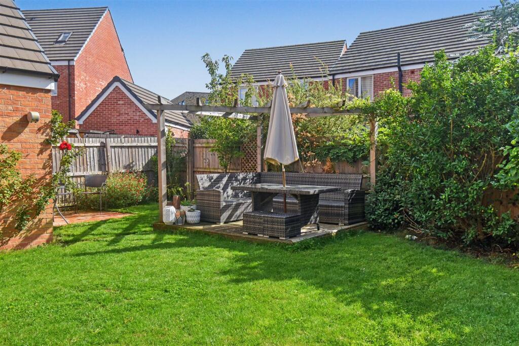 House in Weldon, North Northamptonshire - View 4
