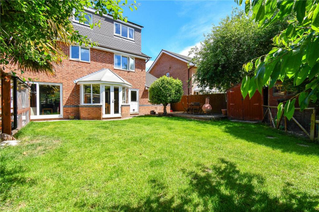 Millfield, Neston, Cheshire photo 4