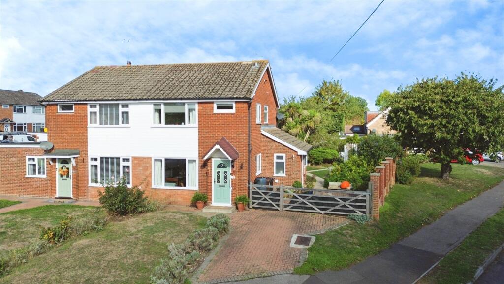 Main image of property: Greenend Close, Spencers Wood, Reading, RG7