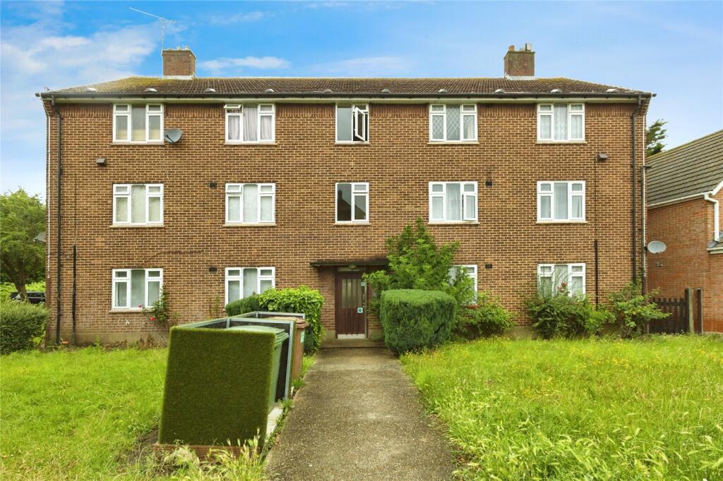 Main image of property: Claybury Broadway, Ilford, IG5
