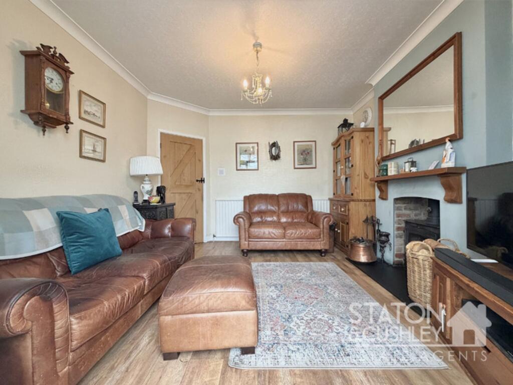 House in Mansfield, Nottinghamshire - View 5