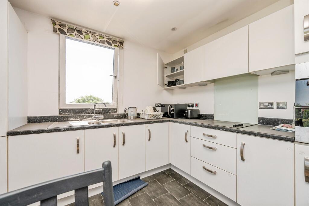 Apartment in Birmingham, West Midlands - View 5