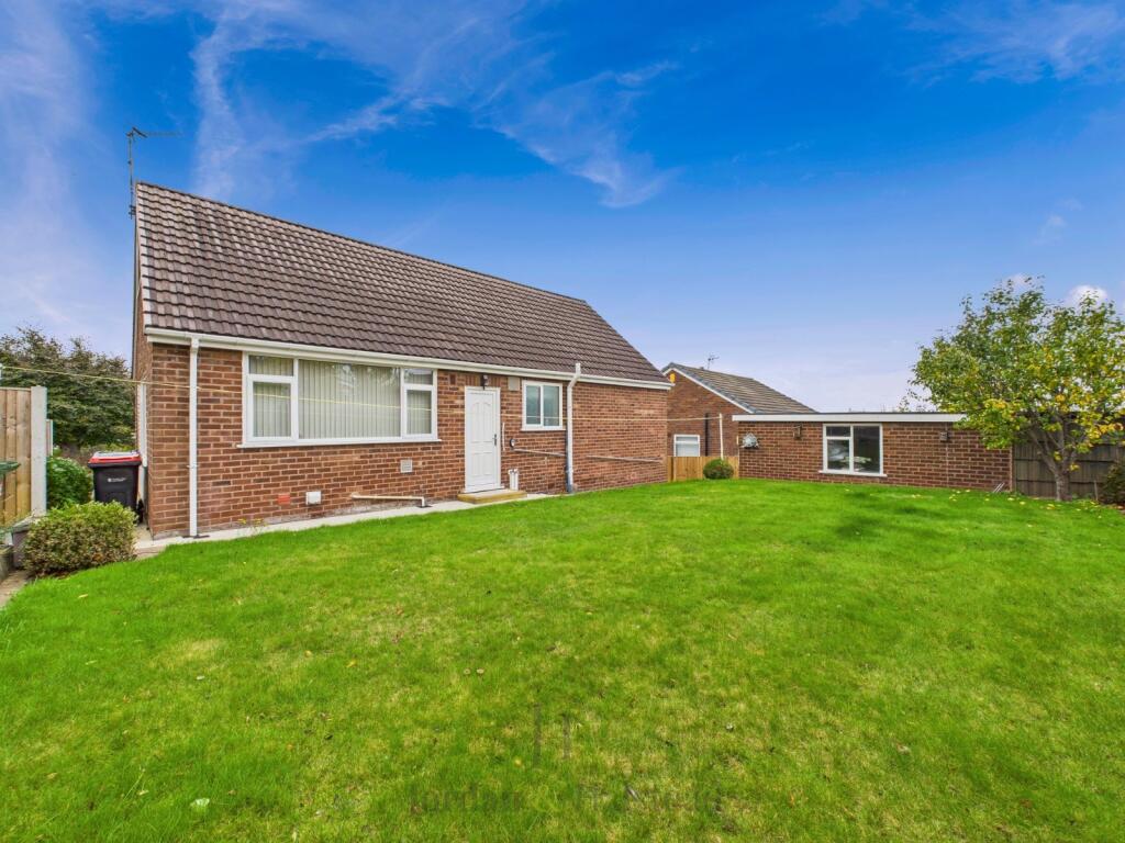 Coniston Drive, Frodsham, Cheshire, WA6 photo 2