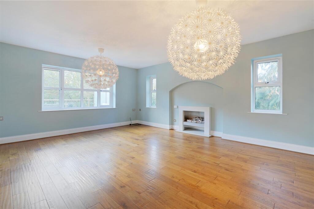 House in Sheffield, Bradway - View 3