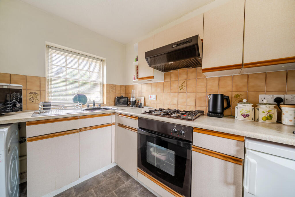 Dymott Square, Hilperton, Trowbridge photo 4
