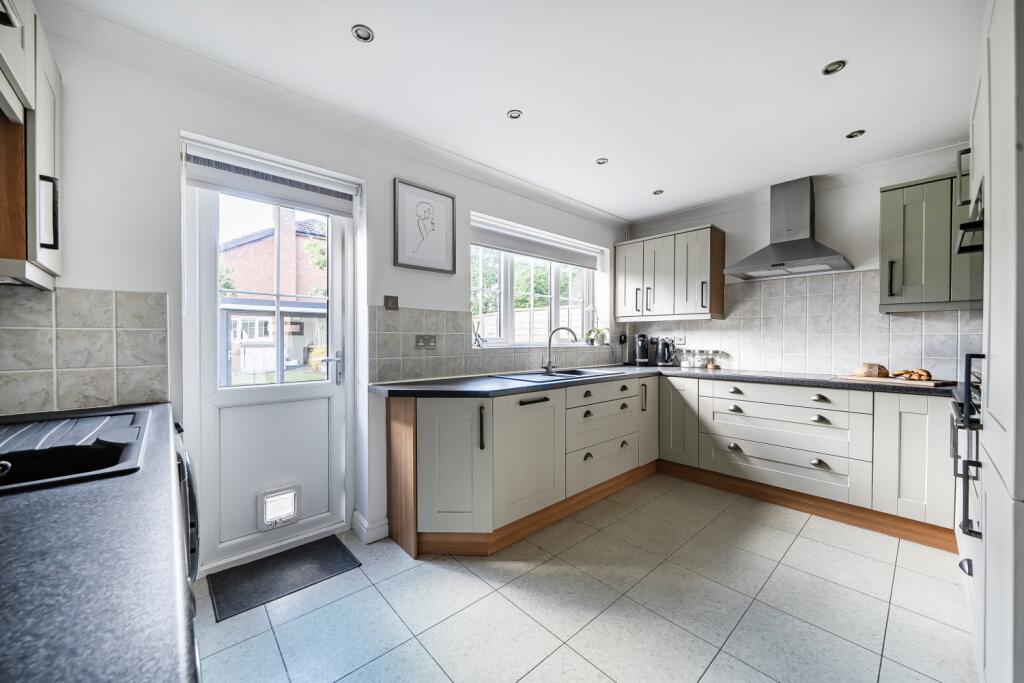 House in Solihull, West Midlands - More