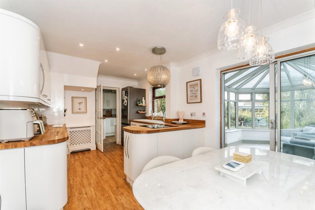 House in Swindon, Nythe, Eldene and Liden - More