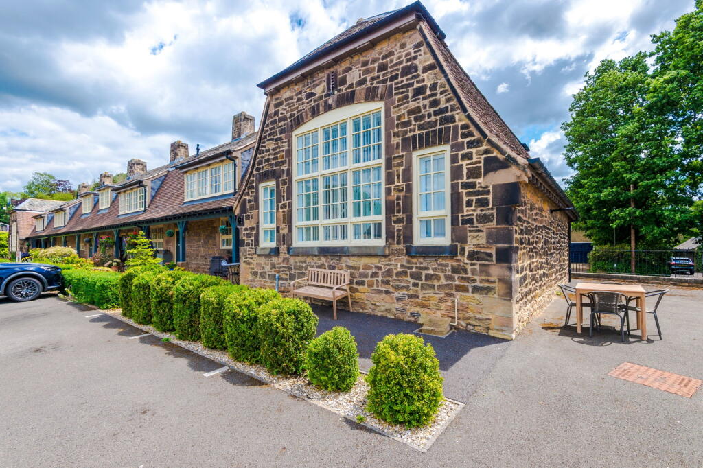 1-bed terraced on Old School Close, Hackney, Matlock., £220,000