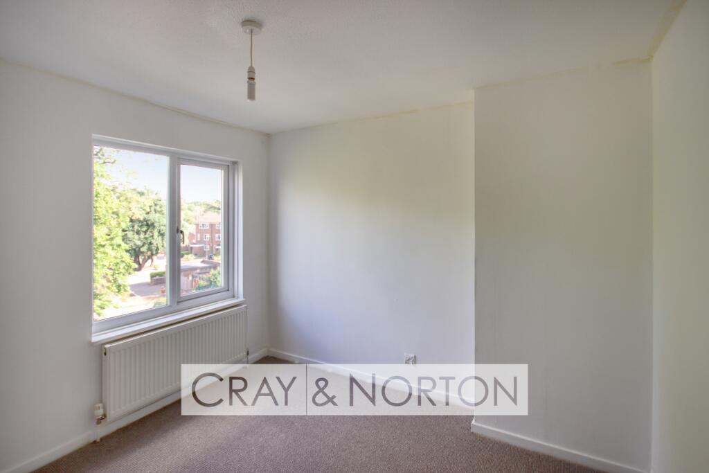 Apartment in Croydon - More