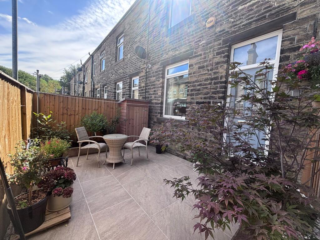 1, Park Place East, Lightcliffe, Brighouse, Calderdale photo 4