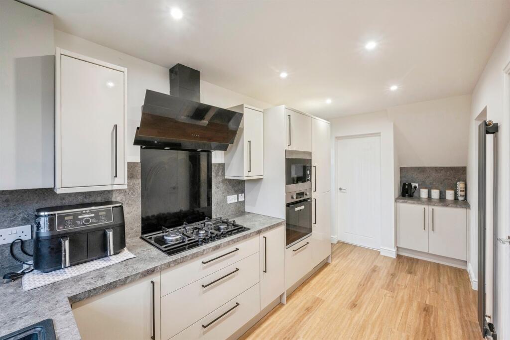 Haigh Crescent, Stainforth, Doncaster photo 2