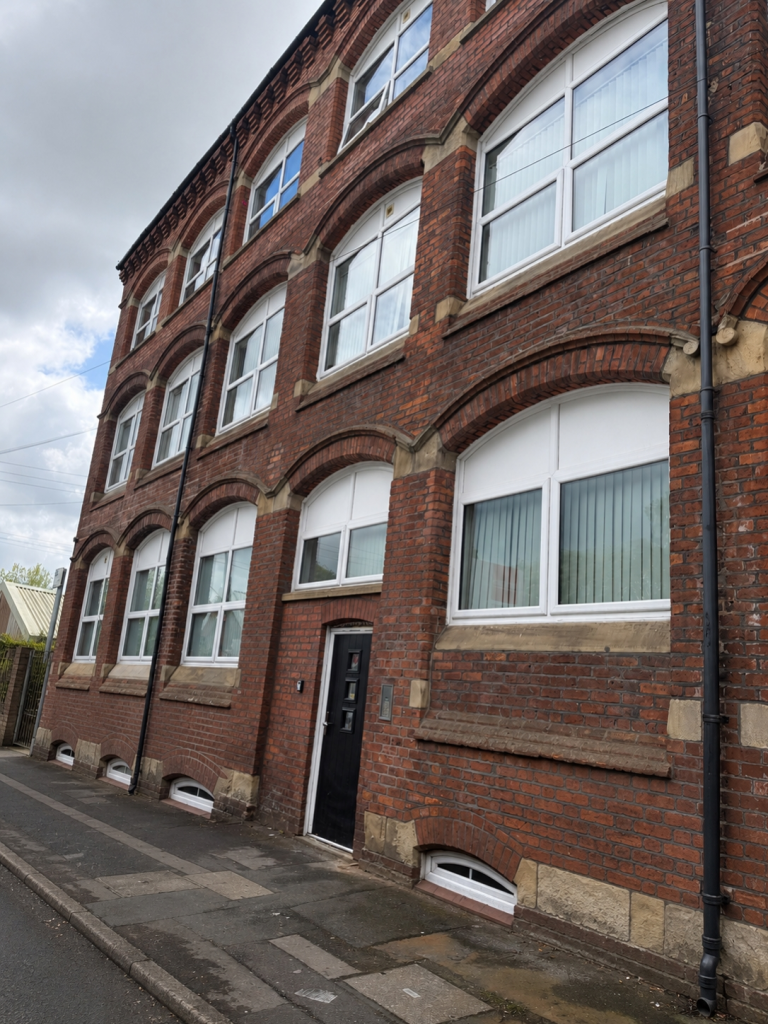 Main image of property: Grey Street, Ashton-under-Lyne, OL6 6XF