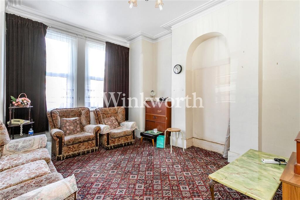 Apartment in London, Tottenham Hale, West Green - View 3
