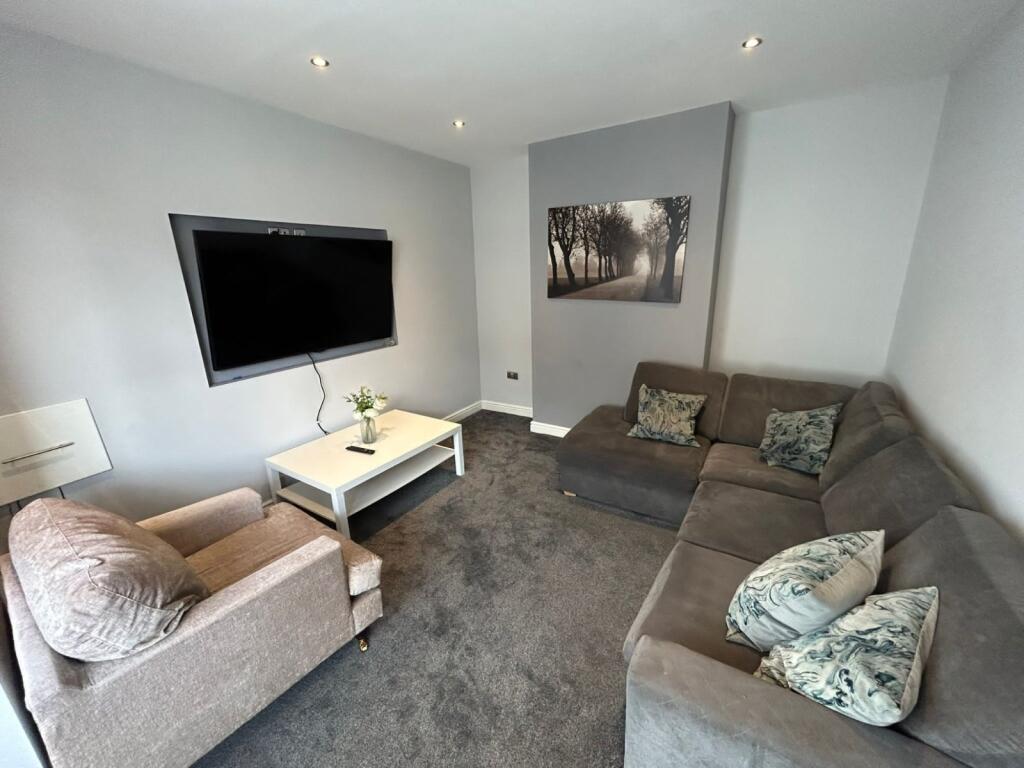 House in Leeds - View 3