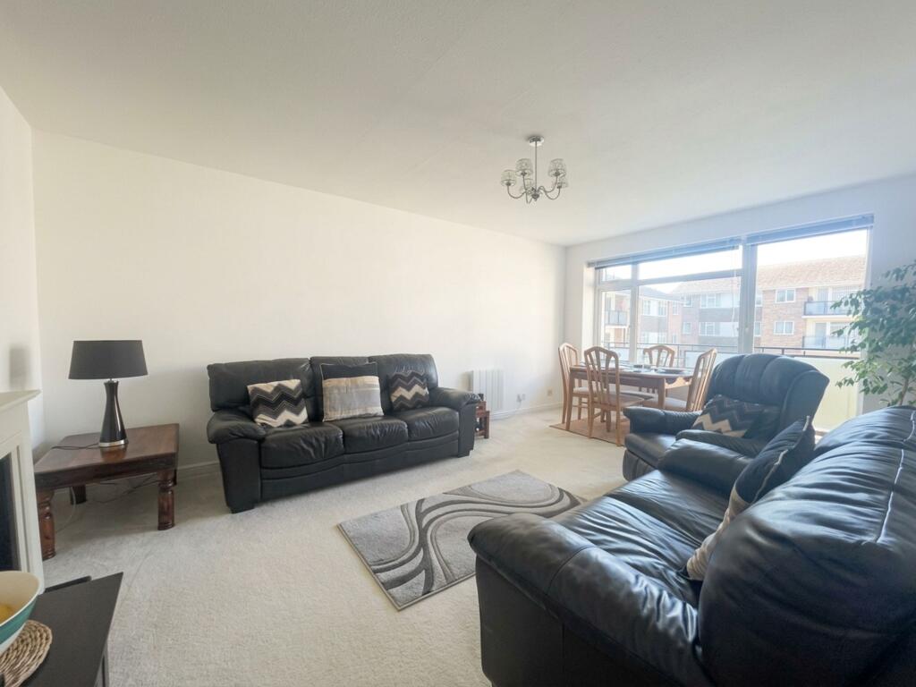 Westbrook, Lustrells Vale, Saltdean, BN2 8FZ photo 2