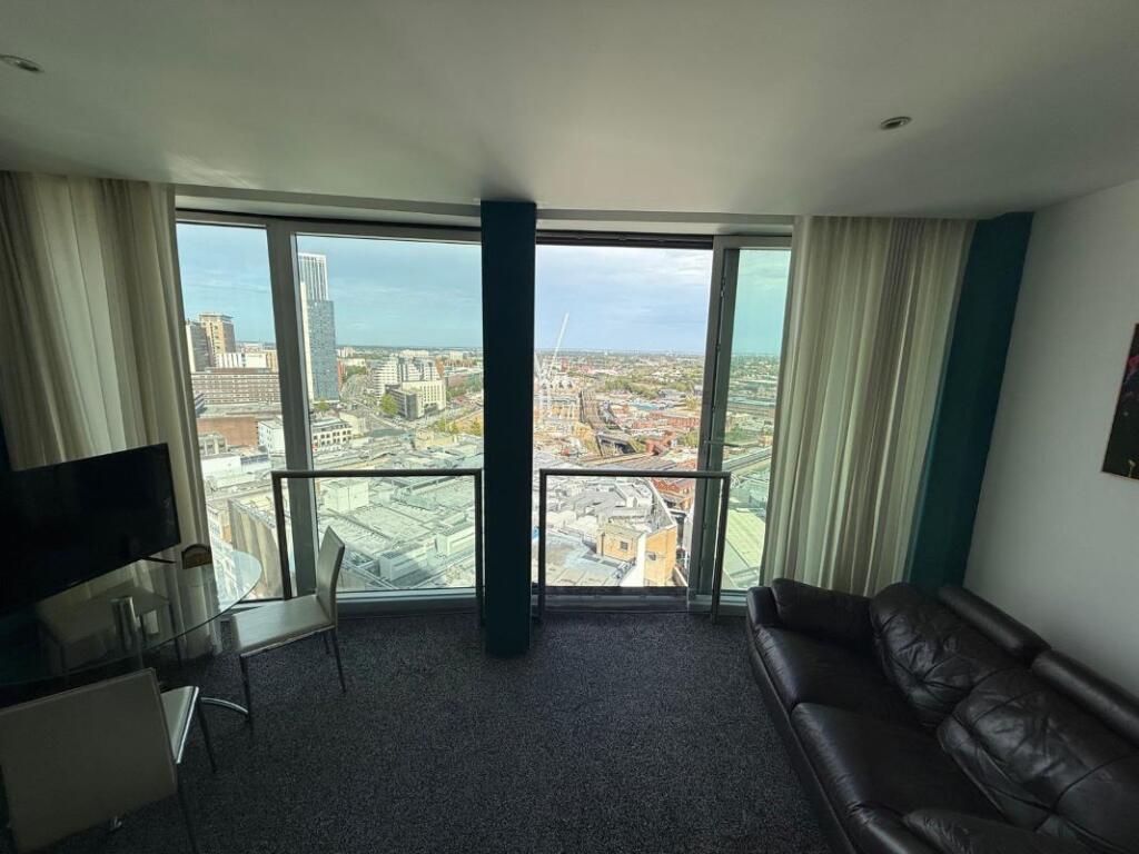 Apartment 1403 The Rotunda, 150 New Street, Birmingham, West Midlands, B2 4PE photo 5