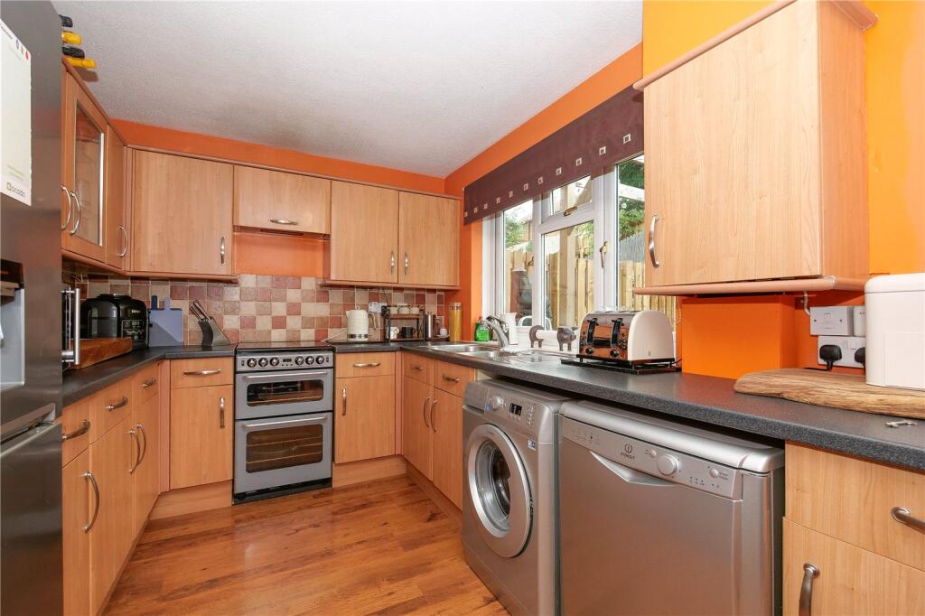 House in Bradford, Baildon - View 3