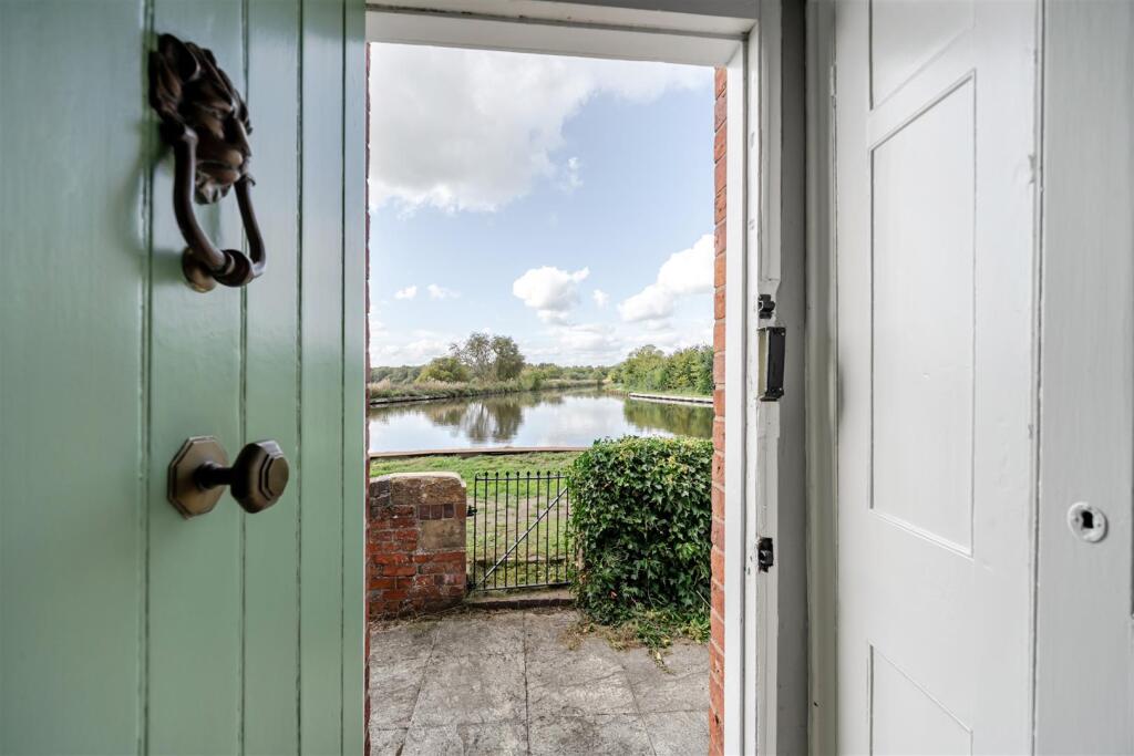 Roving Bridge, Whixall. - View 5