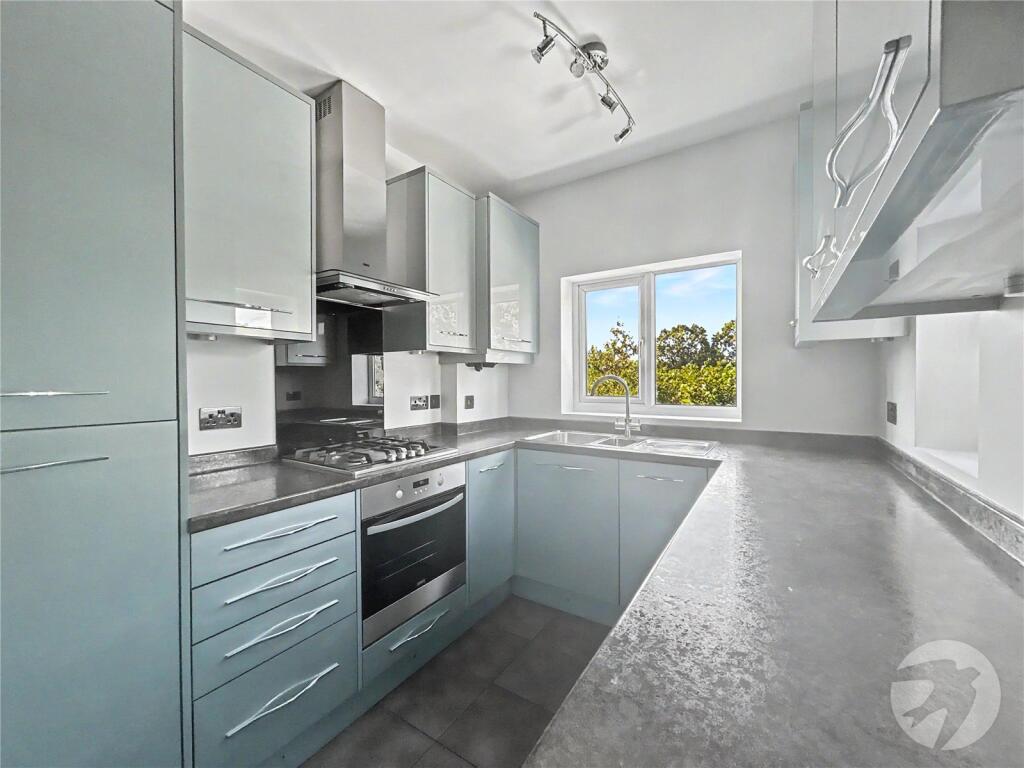 Apartment in Sidcup, The Hollies, Longlands - View 2