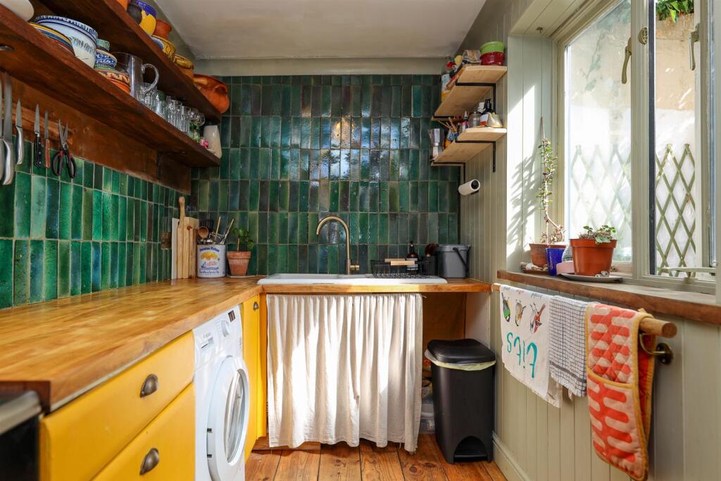 House in Tonbridge - View 5