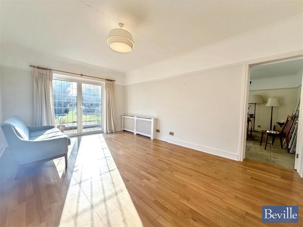 Grove Road, Sonning Common - View 5