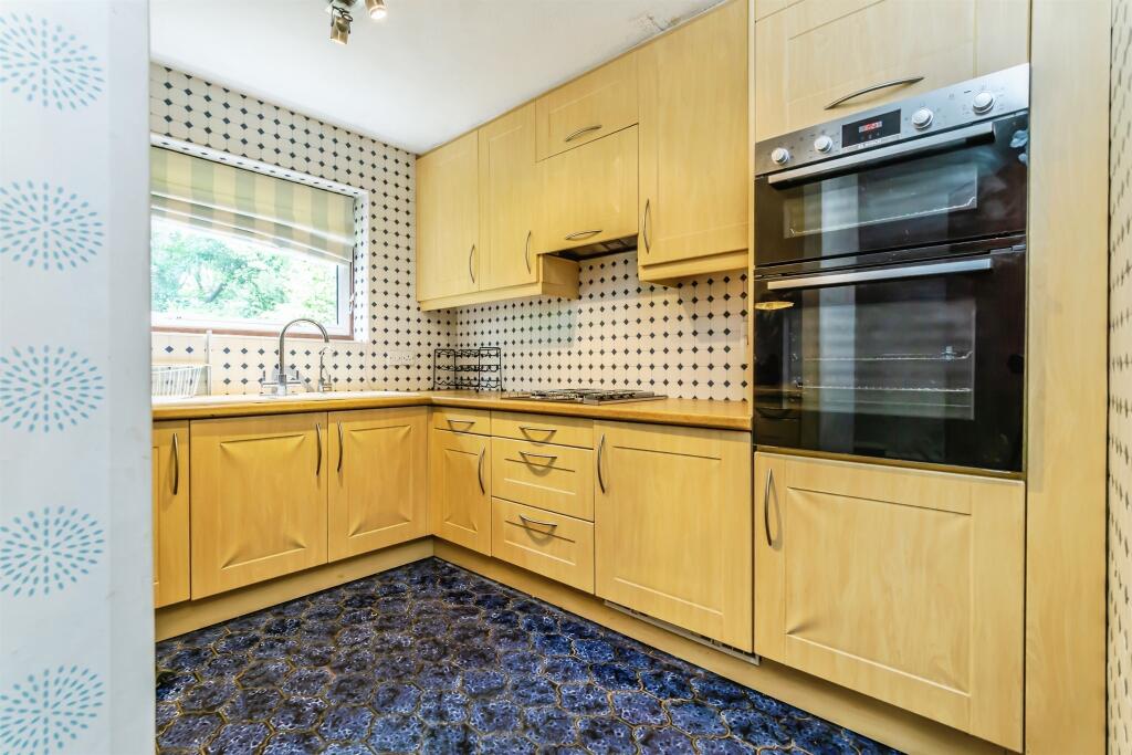 House in London - View 5