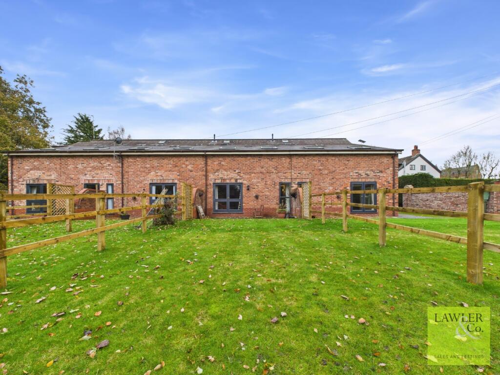 Woodhouse Farm Barns, Anson Road, Poynton, Stockport, Cheshire, SK12 1TD photo 3