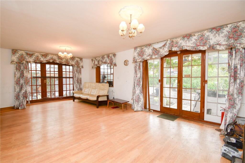 House in Wirral, Liverpool City Region - View 2