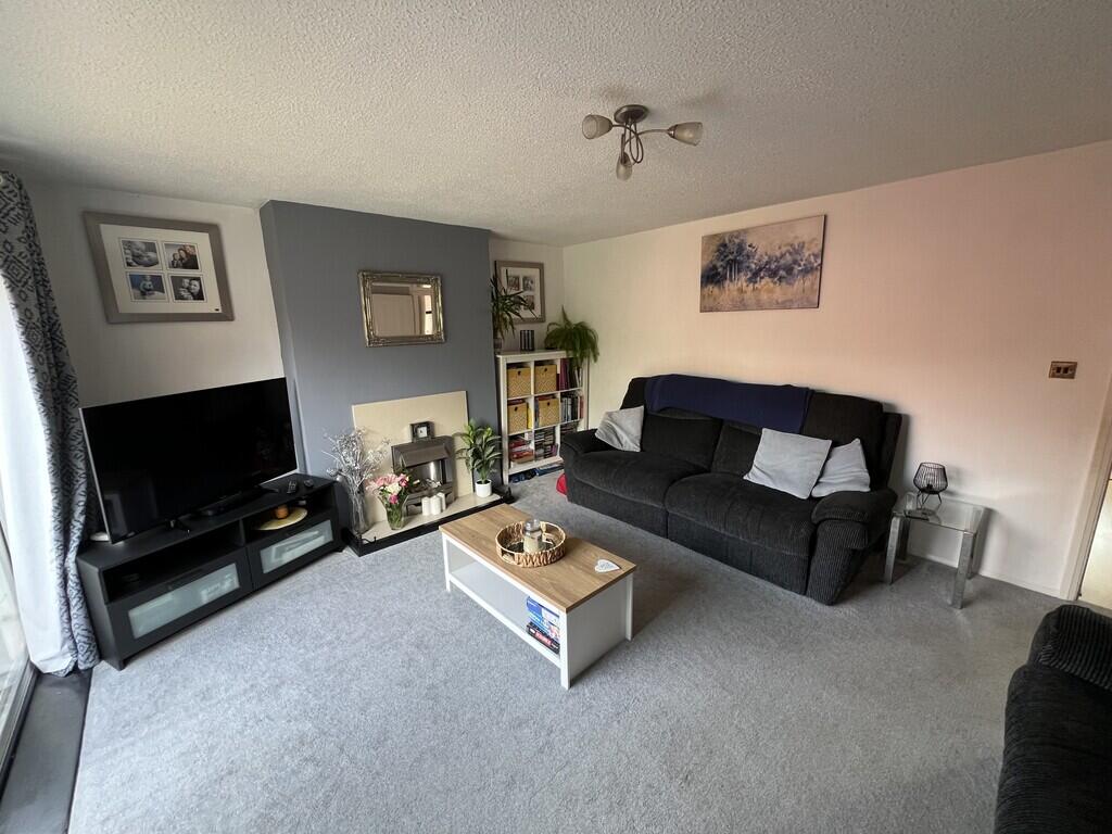 House in Weston-super-Mare, North Worle - More