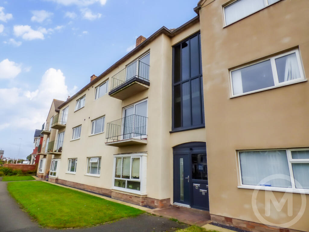 3-bed flat on Flat 9, Warbreck Court, Warbreck Hill Road, Blackpool, £97,500