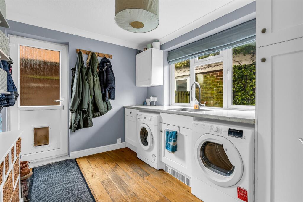 Additional image 12 of Godfries Close, Tewin, Welwyn