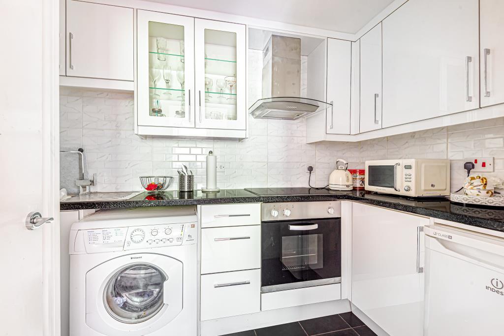 Main image of property: Tippett Rise, Reading, RG2