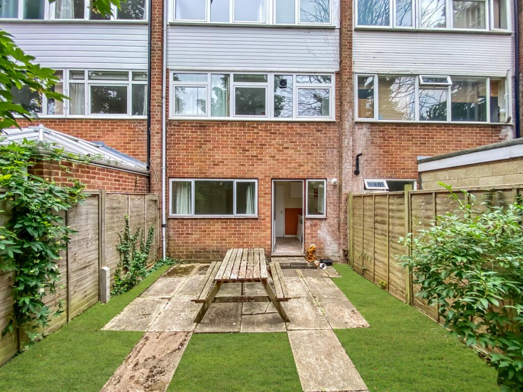 House in Oxford, Headington - More