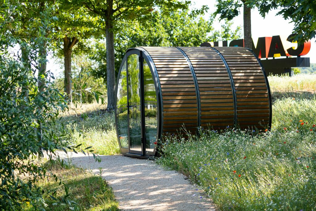 2022_07_290402 Outdoor meeting pods 2.jpg