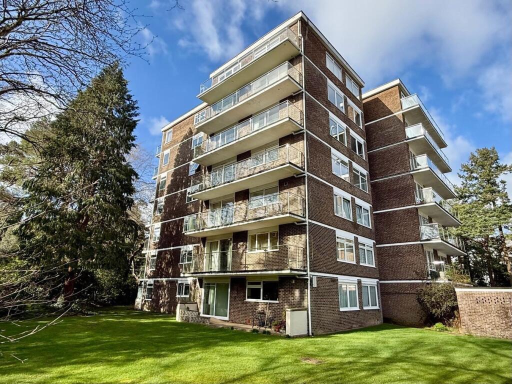 Main image of property: Pine Park Mansions 1-2 Wilderton Road, Branksome Park, BH13