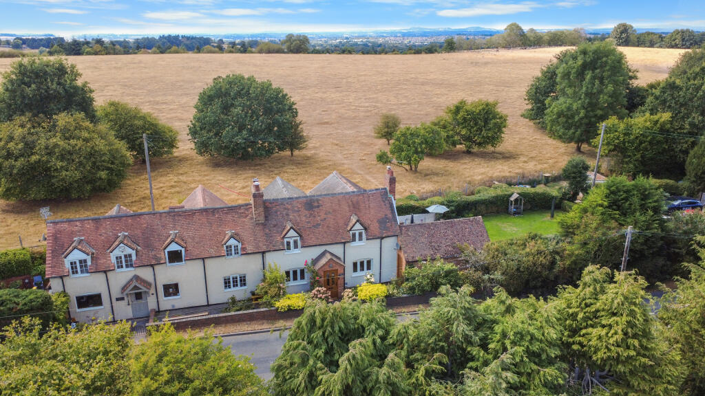 Main image of property: Hewell Lane, Tardebigge, Bromsgrove B60 1LP