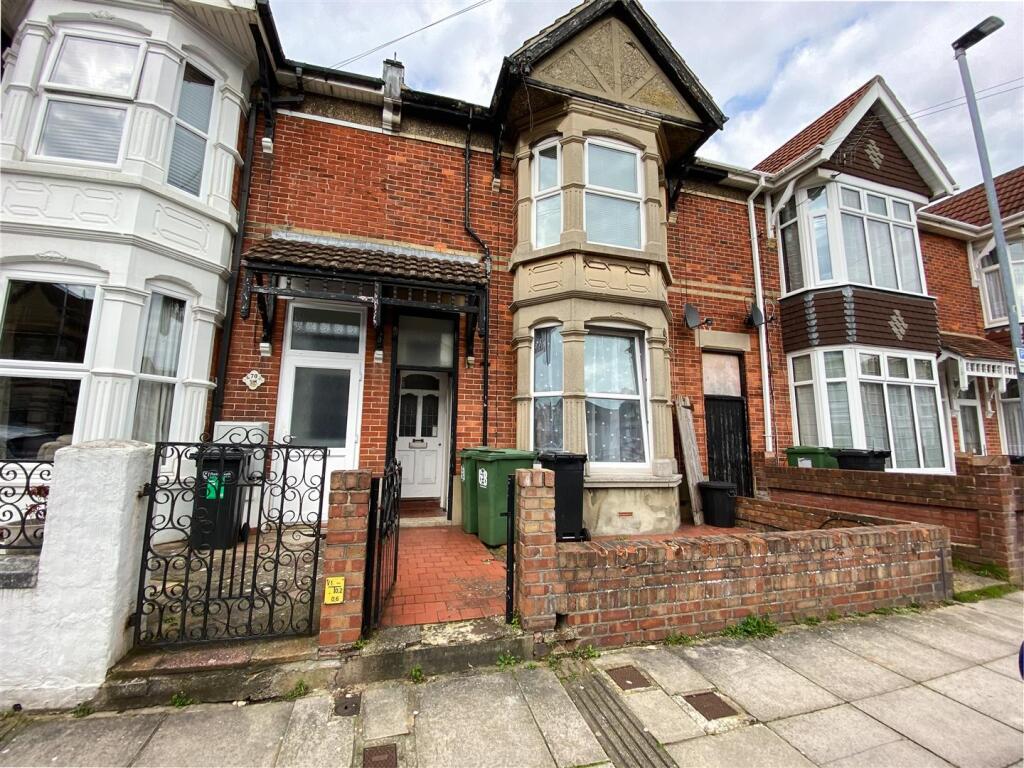 2-bed house on Oriel Road, Portsmouth, £250,000