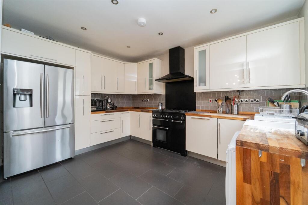 Chequers Road, Chorlton Green photo 4